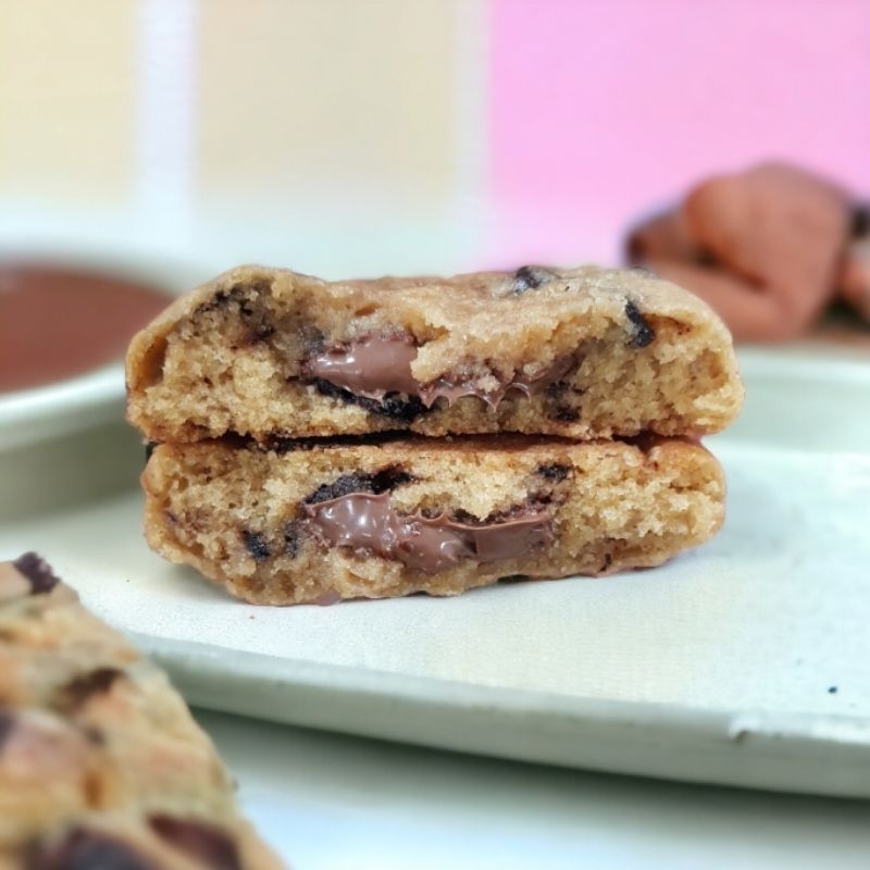 

NUTELLA STUFFED SOFT BAKED COOKIES