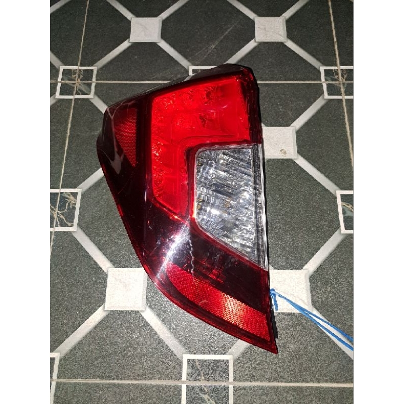 stoplamp lampu belakang honda jazz gk5