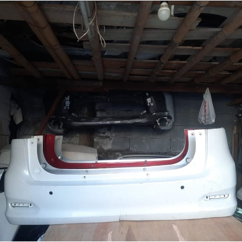 bemper belakang ertiga 2016 2017