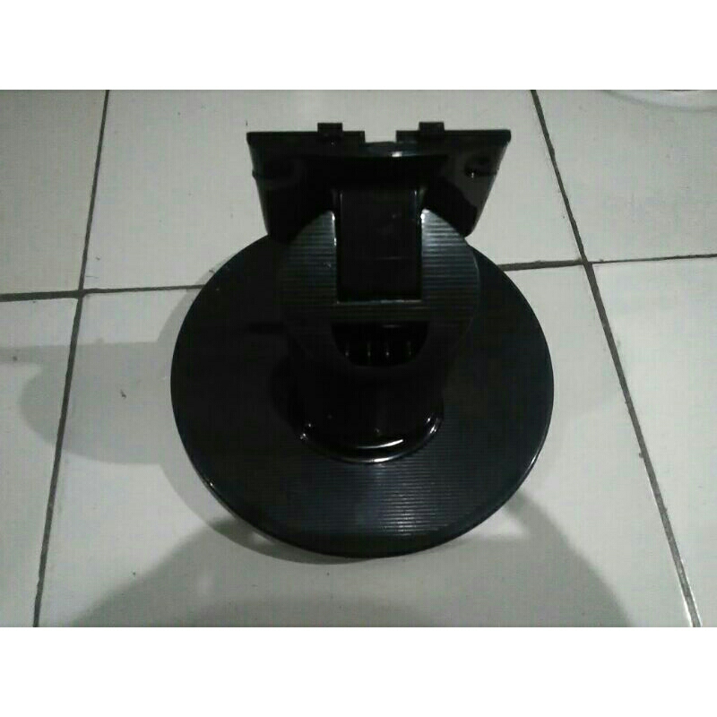kaki monitor LG Flatron  L177WSB