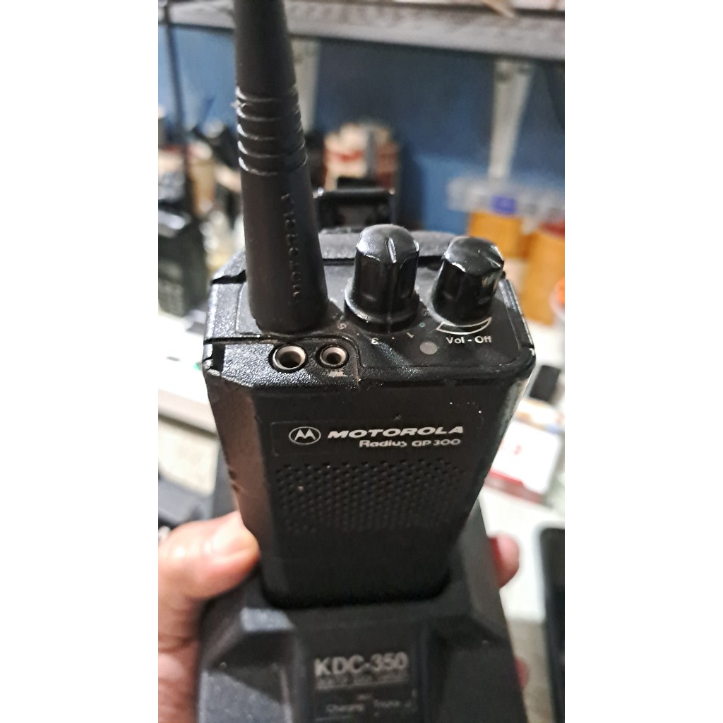 Ht Motorola Gp300 Uhf Motorola Gp 300 Cocok di koleksi Frekuensi Uhf 403.000 sd 470.000 Mhz Normal B
