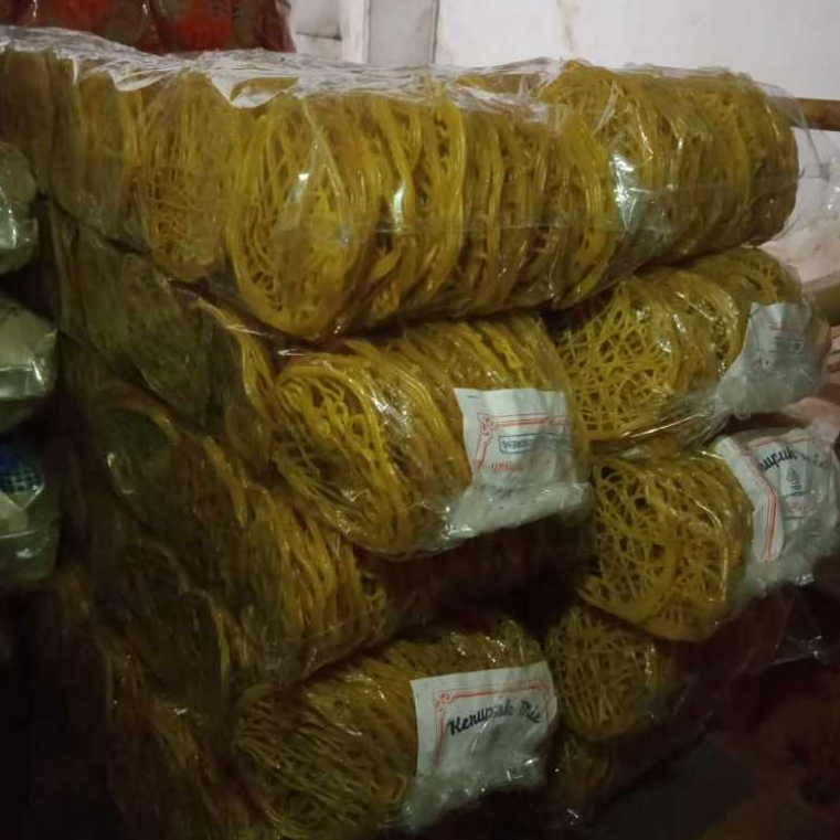 [Bal] Kerupuk Krupuk Mie Kuning Mie Golong  Mentah Cap 28 - Gol28
