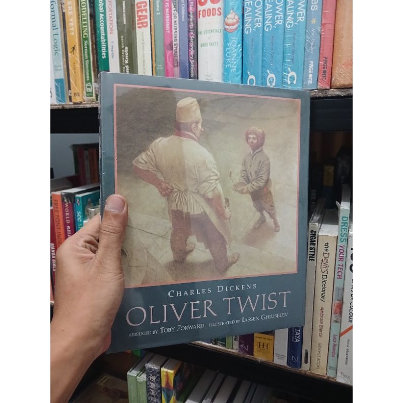 Oliver Twist
Charles Dickens