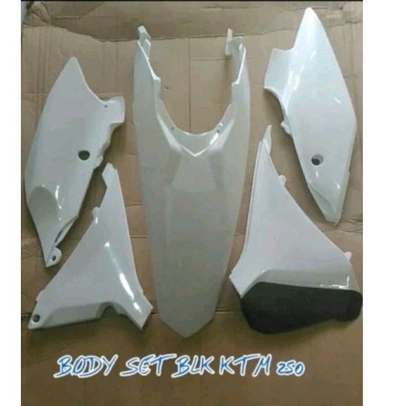 cover body ktm sixday bagian belakang BODY KTM 250 2014 2ITEM COVER BODY SPAKBOR BELAKANG KTM 250 SI
