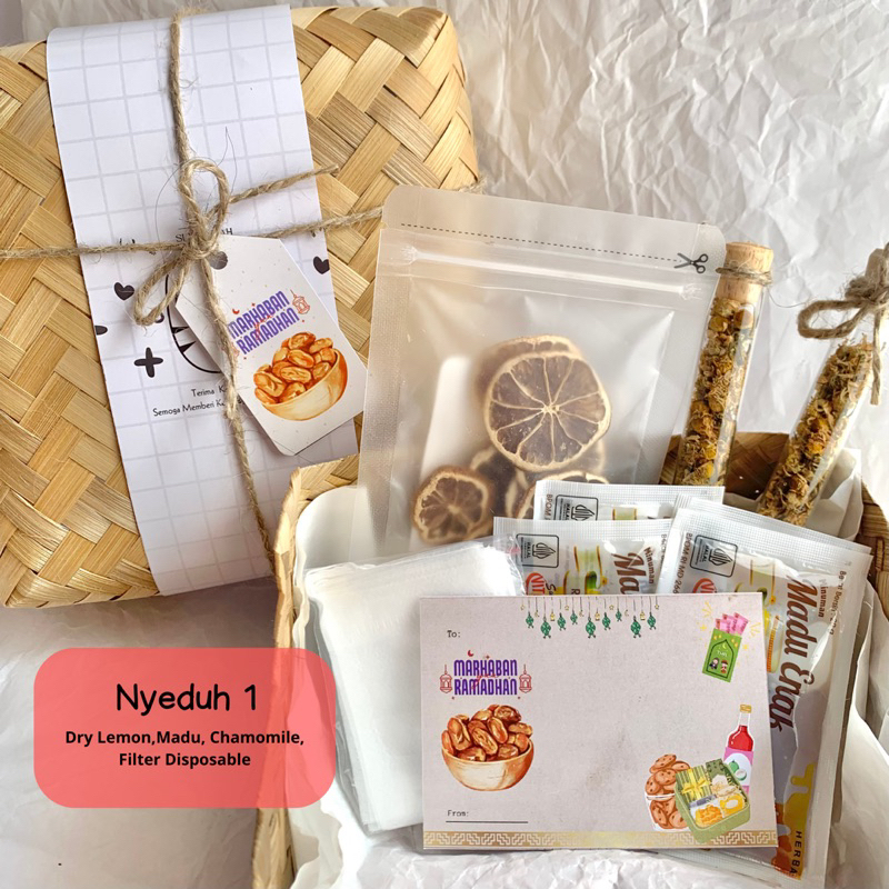 

Hampers lebaran | hampers aesthetic | kado lebaran | hampers besek | hampers jadul | chamomile | kado ulang tahun | paket hampers |