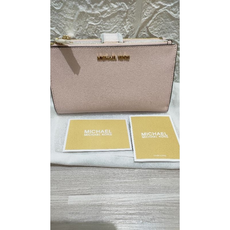SALE DOMPET MICHAEL KORS JET SET WRISLET LARGE 2 ZIPPER