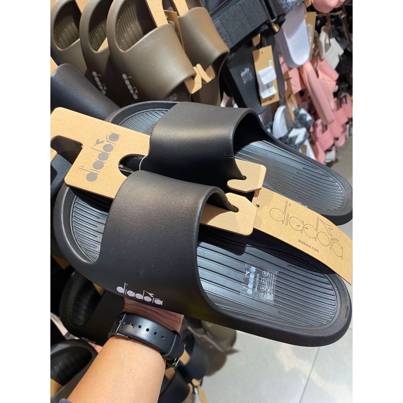DIADORA sandal karet slip on cowok size 39-44