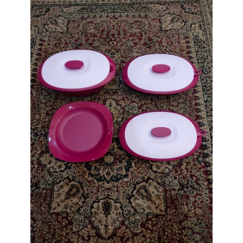 Tupperware Original Promo Blossom raya maroon set Penyajian warna maroon dan piring