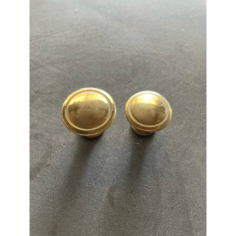 Knop Tarikan Laci dan Lemari Warna Emas