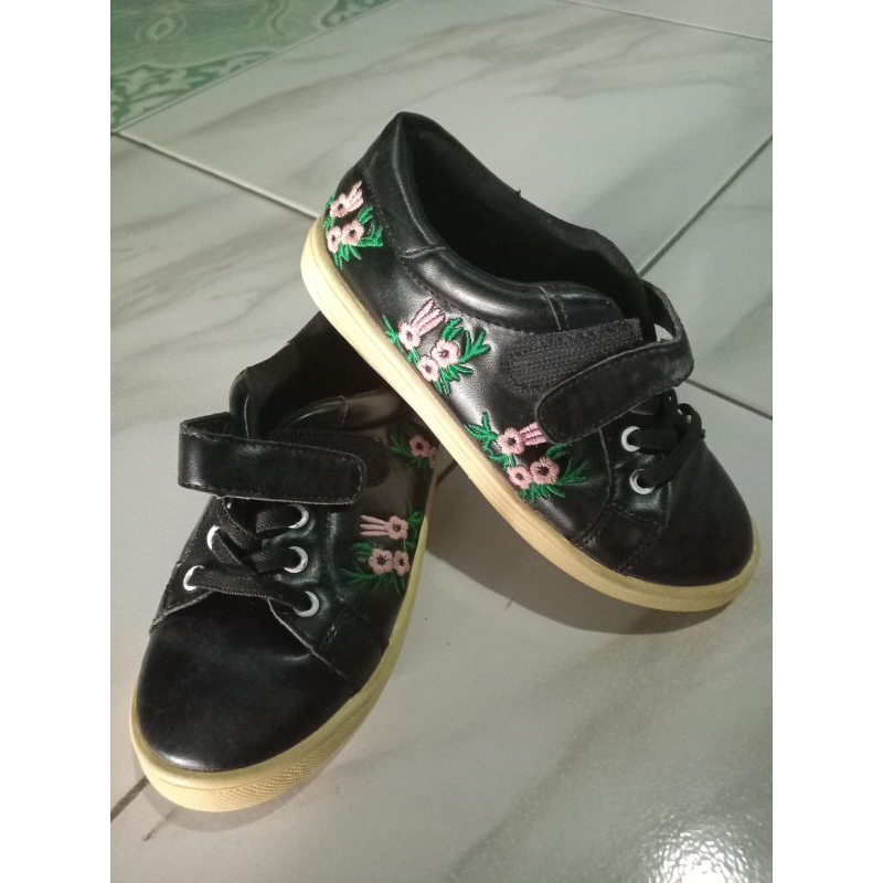 SEPATU ANAK FLADEO