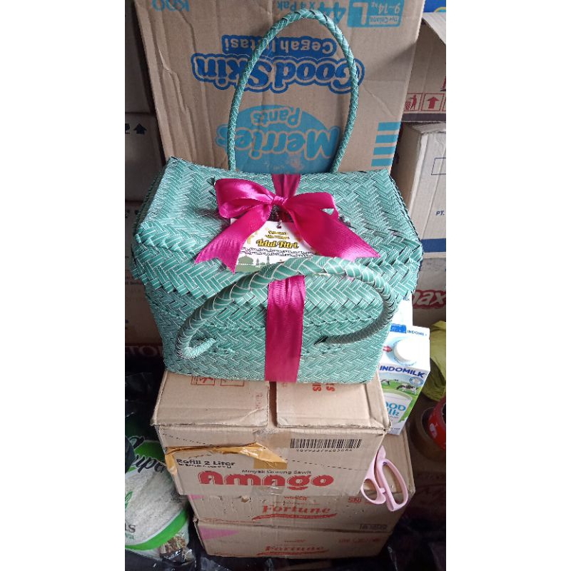

Paket sembako /parcel natal /parcel idul Fitri /bingkisan