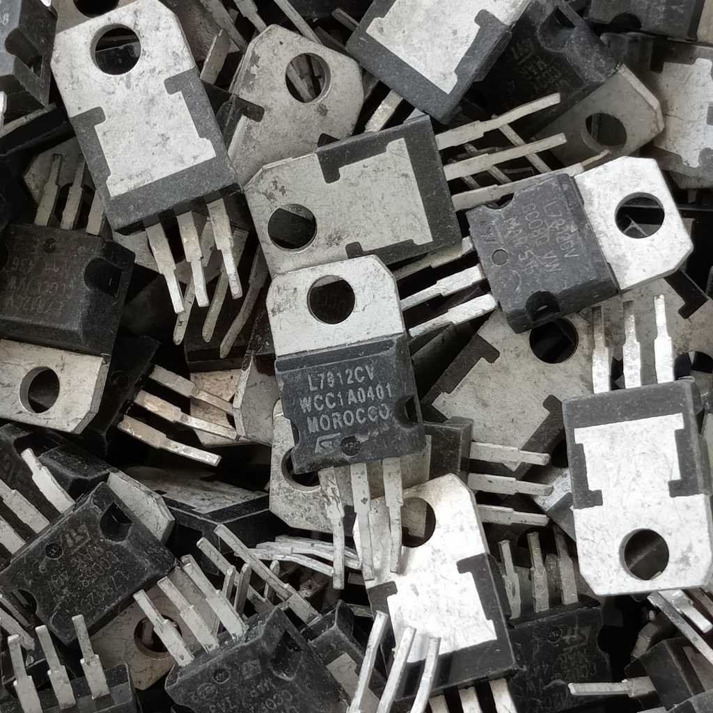 IC Regulator L7812 LM7812 L7812CV 7812 12V