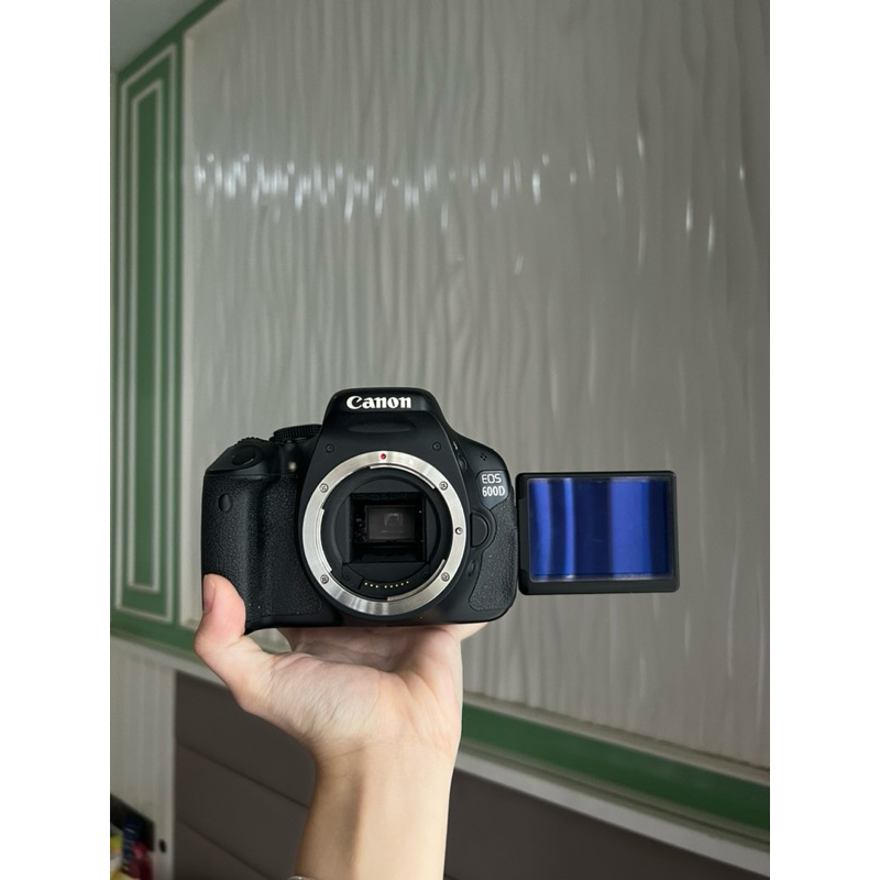 [SECOND] Kamera Canon EOS 600D + Lensa KIT 18-55MM