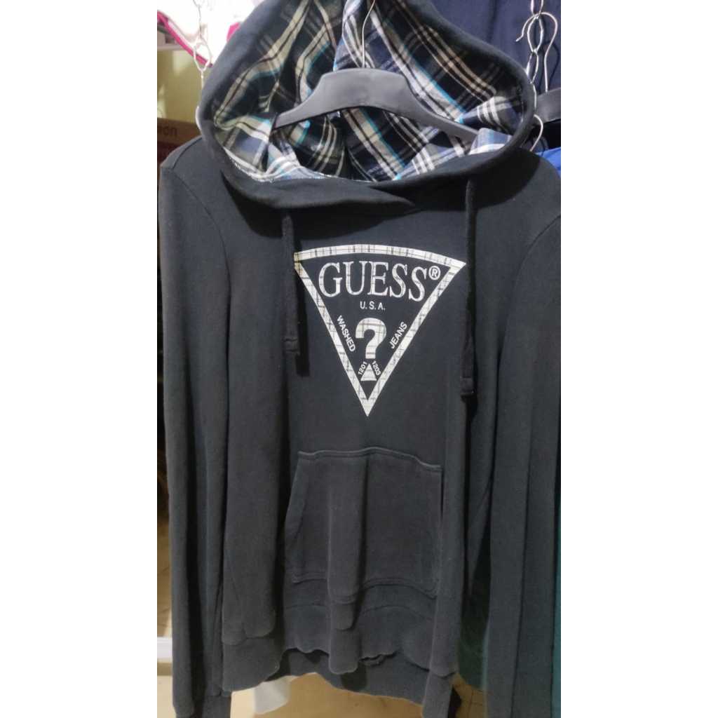 GUESS HOODIE HITAM