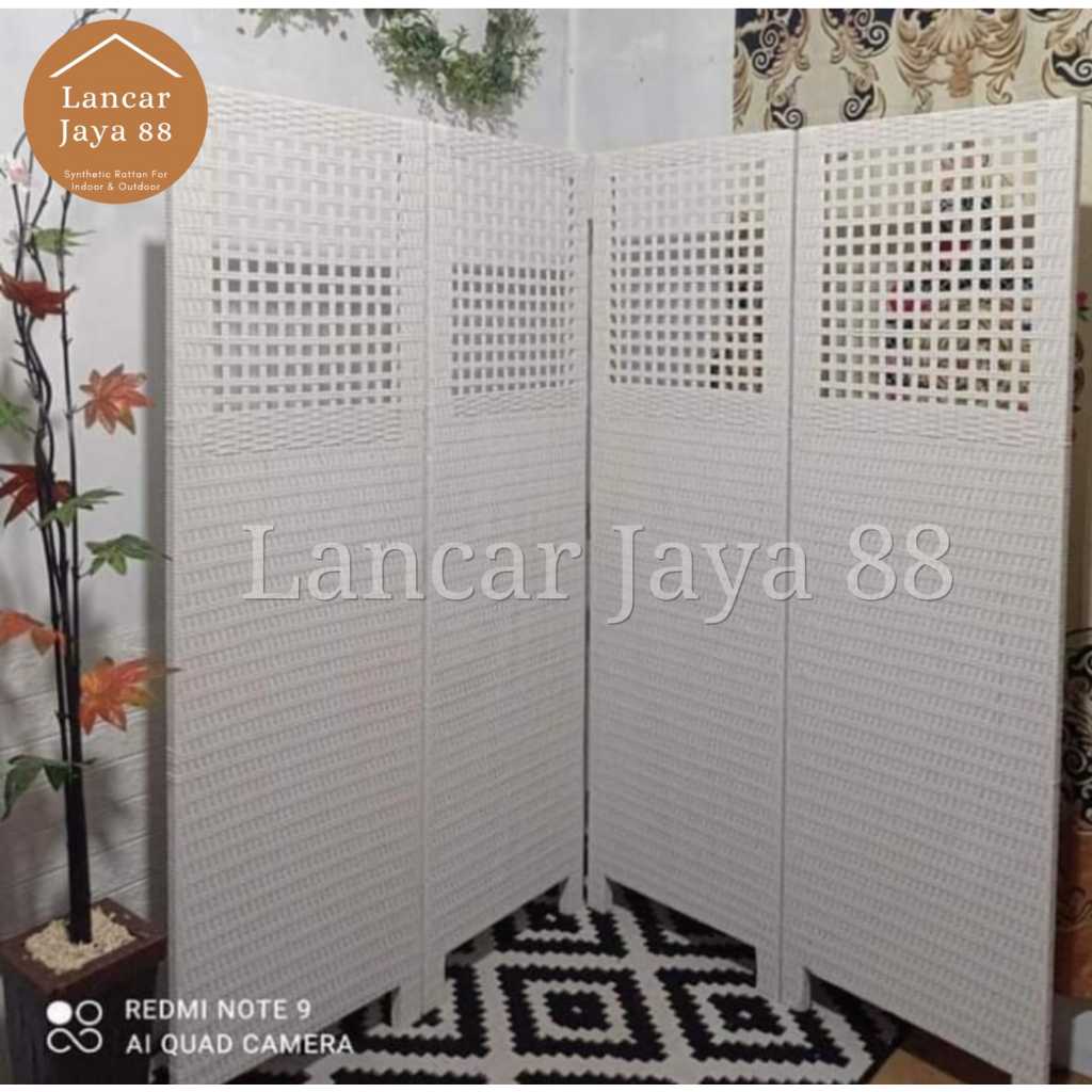 Sketsel Ruangan Rotan Sintetis 4 Pintu Tinggi 170 Cm