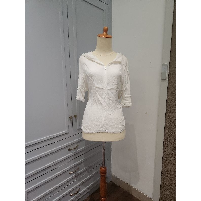 Preloved Blouse Putih Hoodie Zara Size M