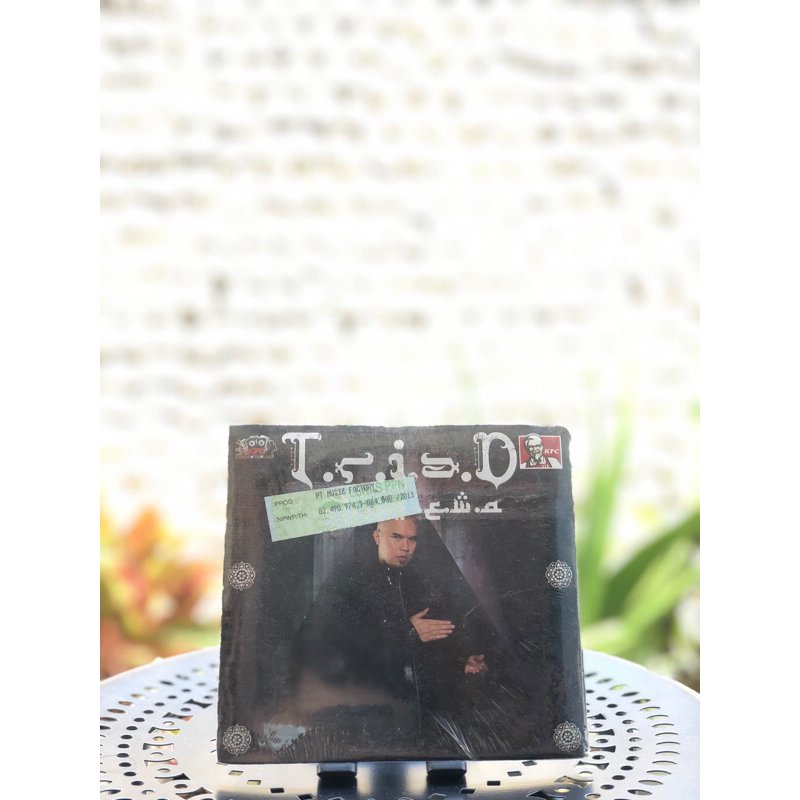 CD Triad - Istimewa