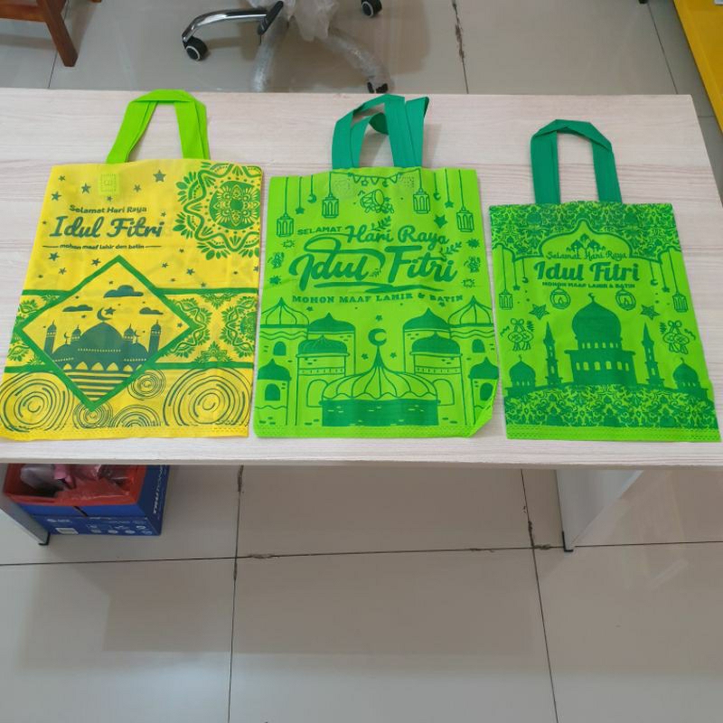 

Tas Totebag Parsel Lebaran idul fitri Spunbond serang banten