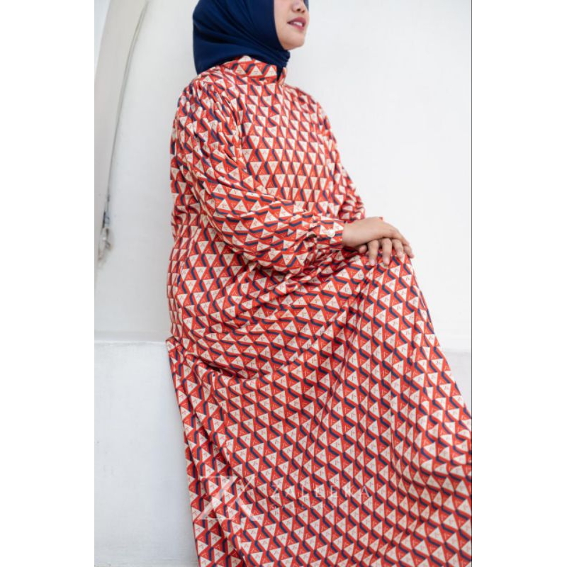 Dress Monogram Zk
Material Armani Crinkle