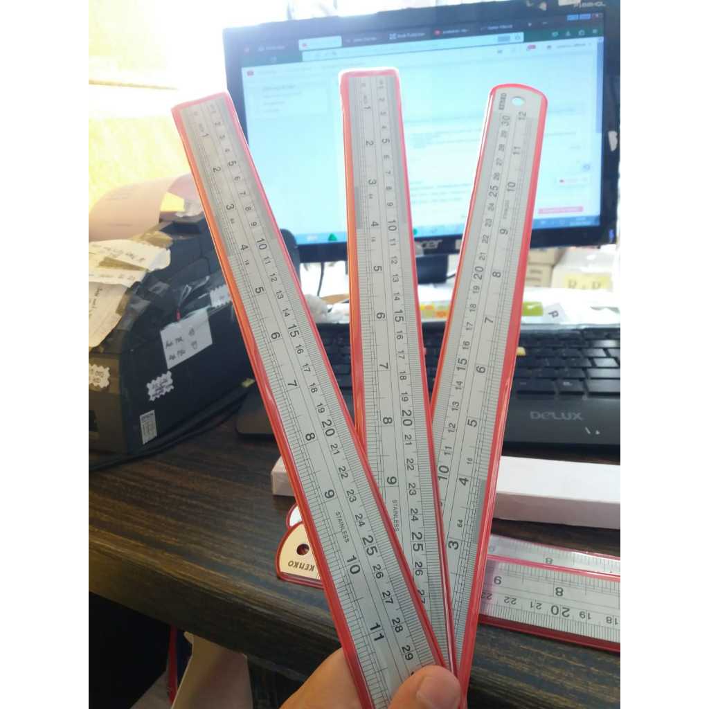 

PENGGARIS BESI 30 CM / GARISAN BESI 30 CM / PENGGARIS BESI