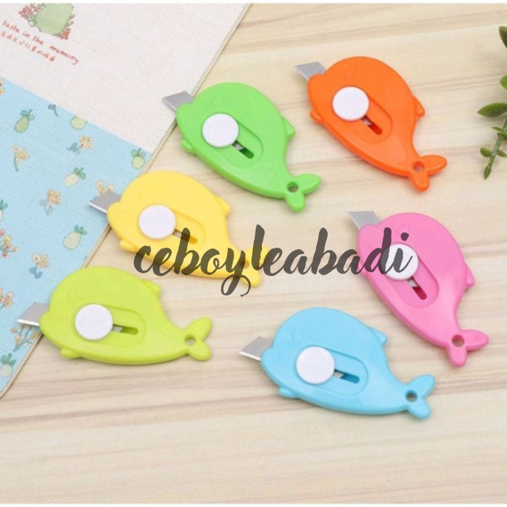 

PISAU CUTTER MINI MOTIF DOLPHIN / CUTTER MINI||Pisau Cutter Mini Model Awan & Dolphin