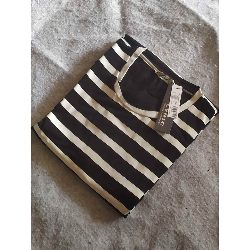Kaos Stripe Lengan Panjang Hitam Putih Sablon
