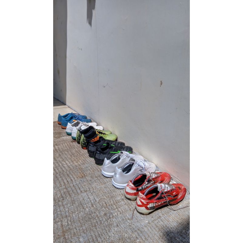 sepatu futsal second