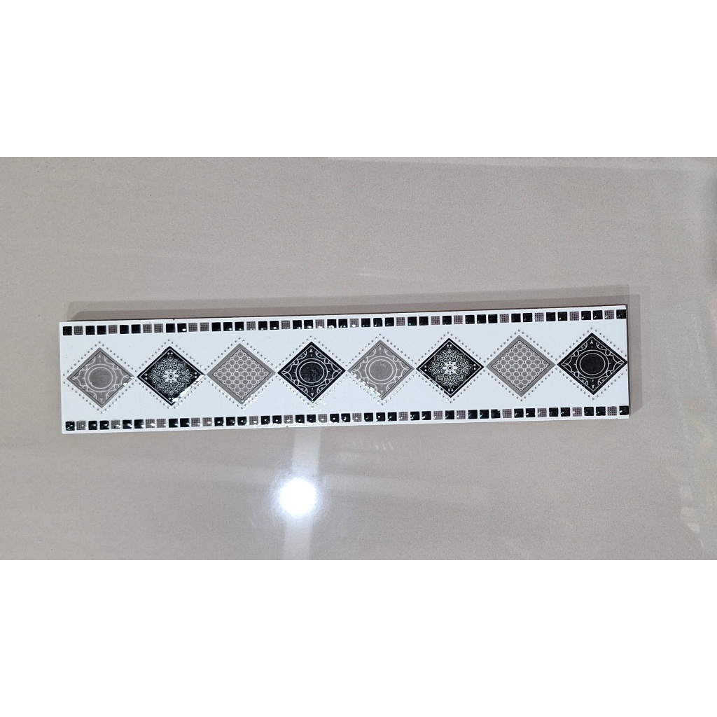 List plin keramik dinding 10x50cm (Sera abu)