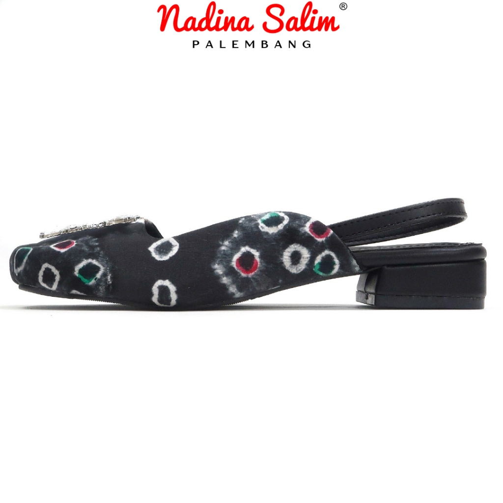 NADINA SALIM | FLAT HEEL MULES | SELOP WANITA | SELOP AKSESORIS WARNA SILVER |