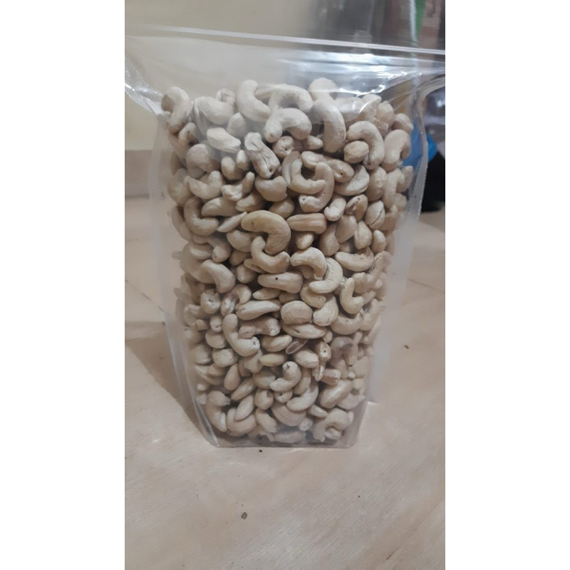 Kacang Mede Mentah Asli Sulawesi