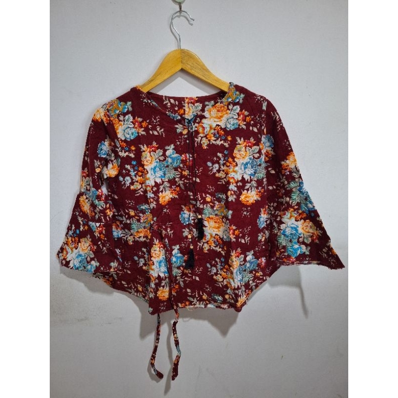 Baju Motif Bunga - Bunga Cantik