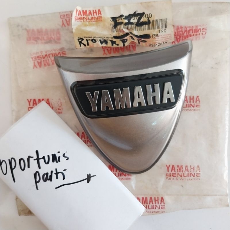 Logo emblem panel depan FIZR LE Mille original