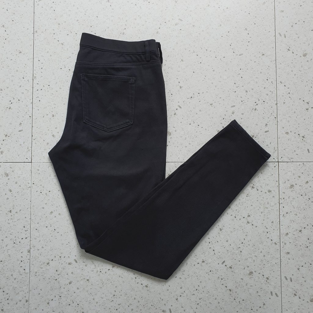 Celana Panjang Wanita UnlQlo / Size 30 - Lingkar 80 cm / Bekas - Second - Preloved