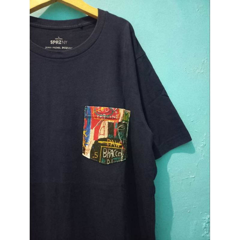 T SHIRT JMB UNIQLO POCKET KAOS (L)