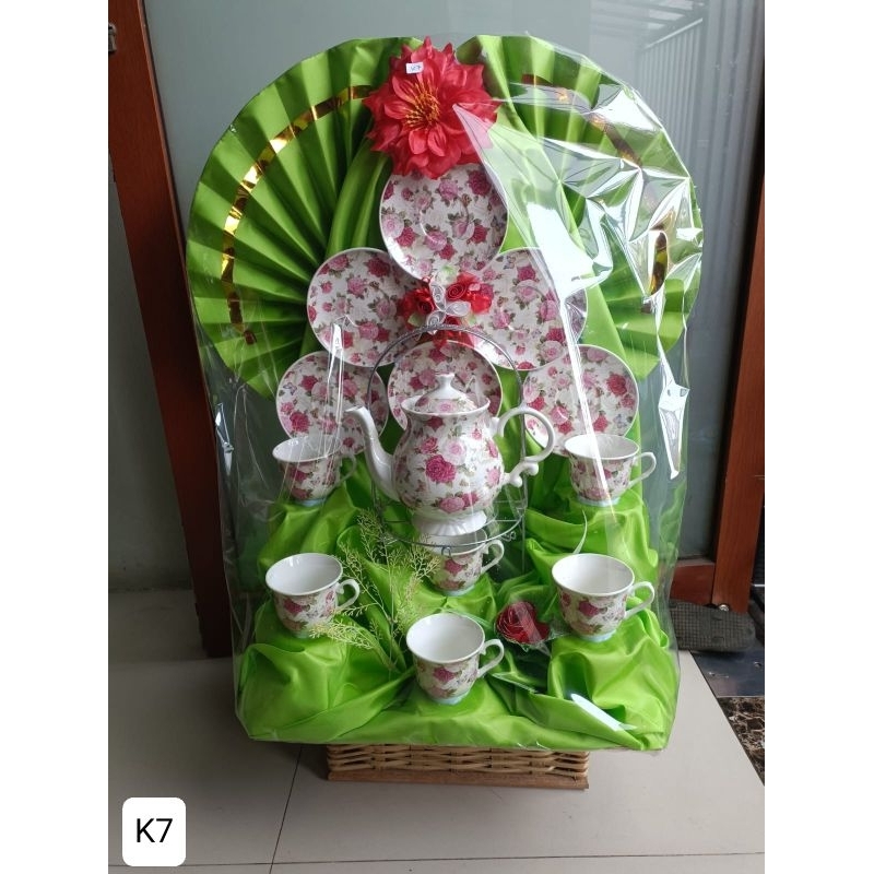 

parcel keramik bandungParcel lebaran/Parcel idulfitri/hampers/Parcel bandung/Parcel makanan dan minuman/Parcel coklat