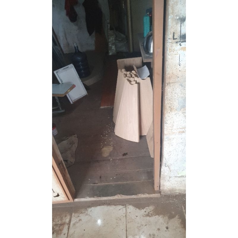 papan kayu anak tangga