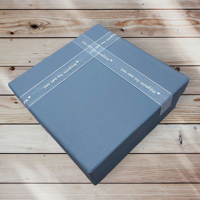 

kotak Premium 20 x 20 x 8 Biru Navi