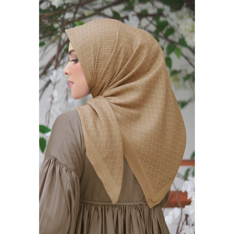 Buttonscarves Tapis Square Navajo