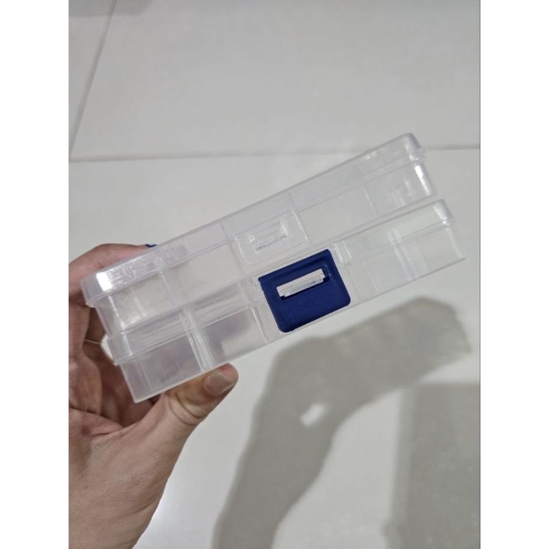 PRELOVED KOTAK PENYIMPANAN MANIK MANIK KOTAK PLASTIK SEKAT 10 / KOTAK OBAT KECIL PLASTIC