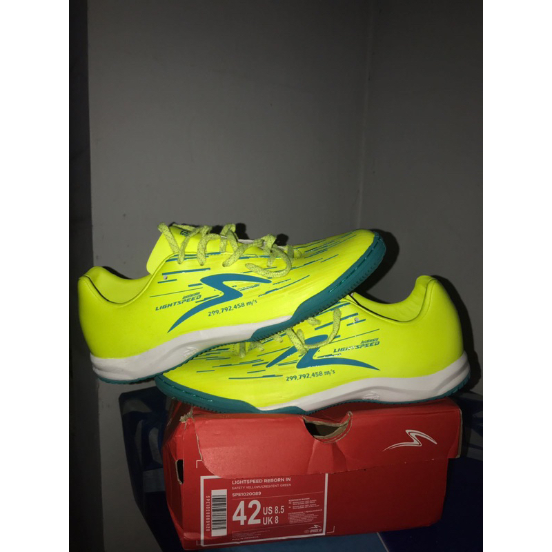 Specs Lightspeed reborn in safety yellow