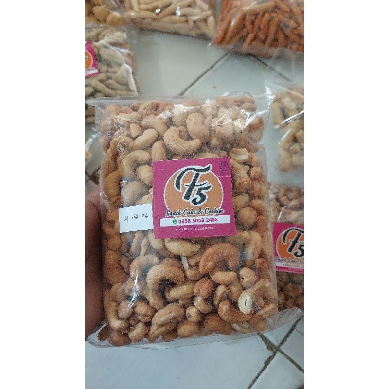 

Kacang Mede 500 g