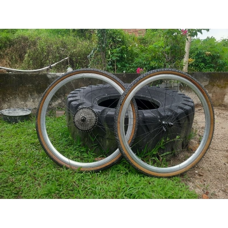 wheelset gravel roadbike touring strummer wcs 700c