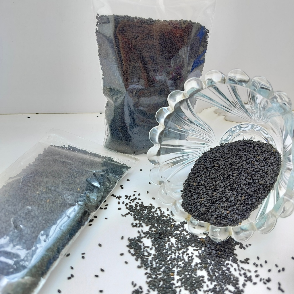 

BIJI SELASIH PREMIUM GRADE A 1 KG