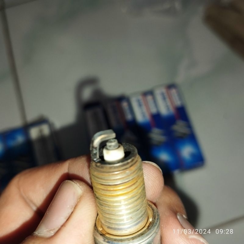 BUSI MOBIL NGK KR6A-10 (ORIGINAL SUZUKI) - PRELOVED