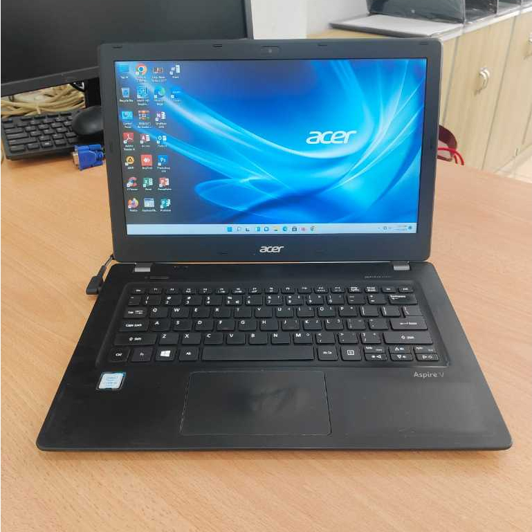 Laptop Bekas Acer Aspire V3-372 / Core i5 Gen 6