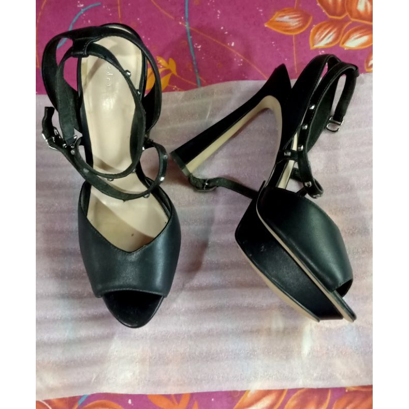 Preloved heels Pedro 100% original store sz 36