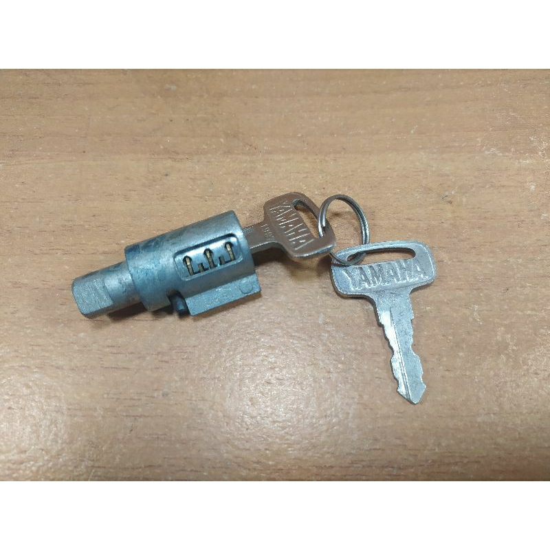 Kunci stang Yamaha RX100 DT100 DT125 original baru
