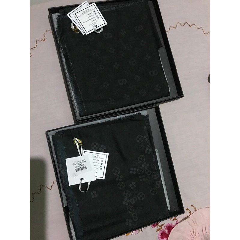 Monogram buttonscraves