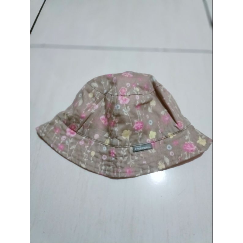 Preloved bucket hat by mamayaya project