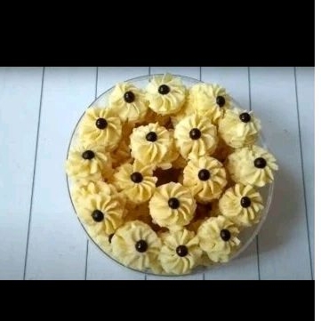 

KUE SEMPRIT MAWAR KEMASAN TOPLES 250GR